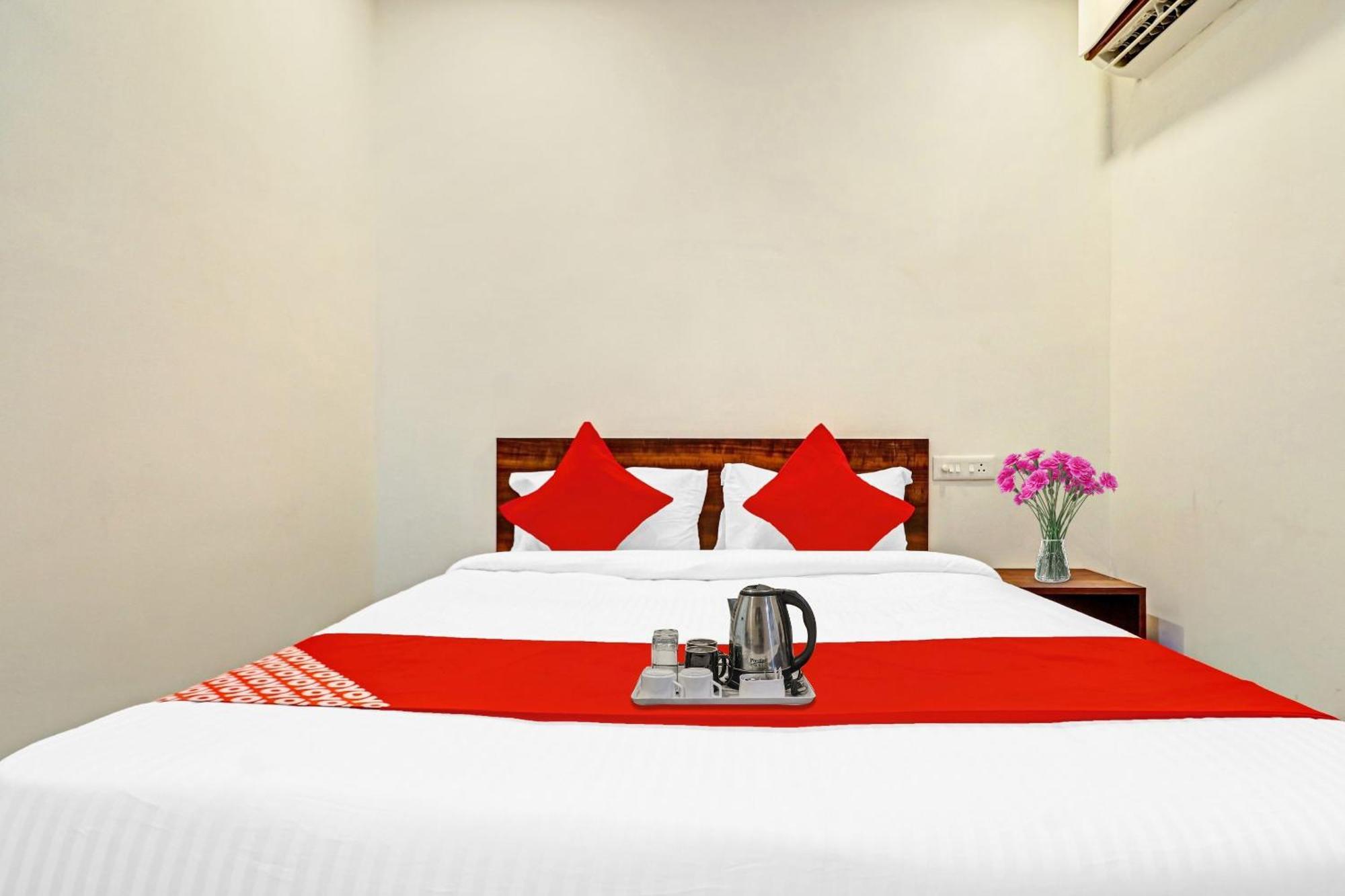 Hotel O Night Eye Haïdarabad Extérieur photo