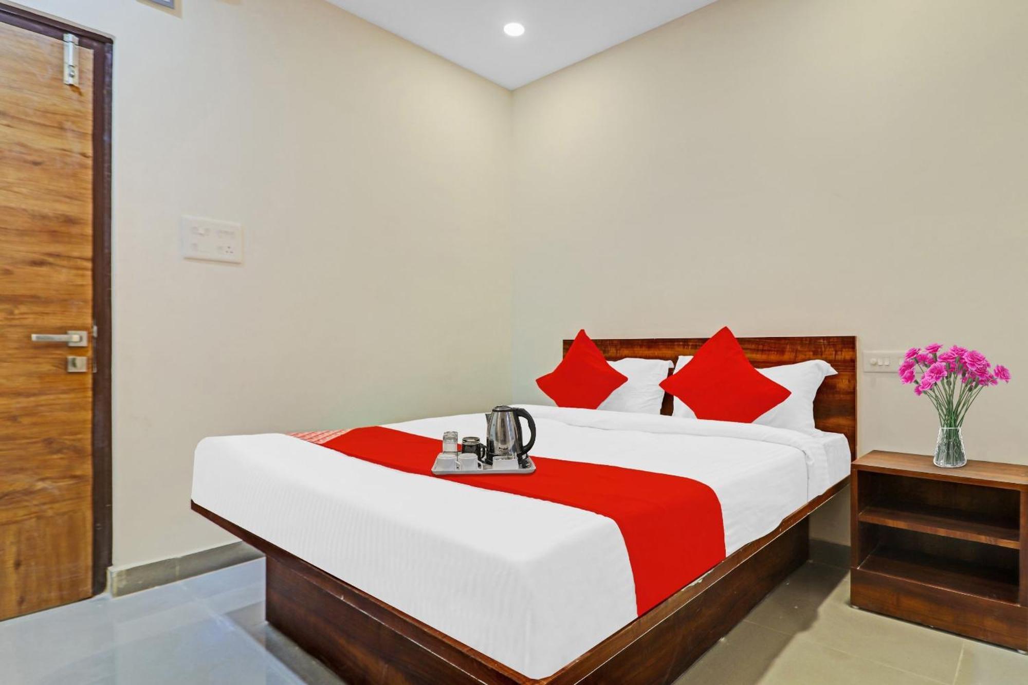 Hotel O Night Eye Haïdarabad Extérieur photo