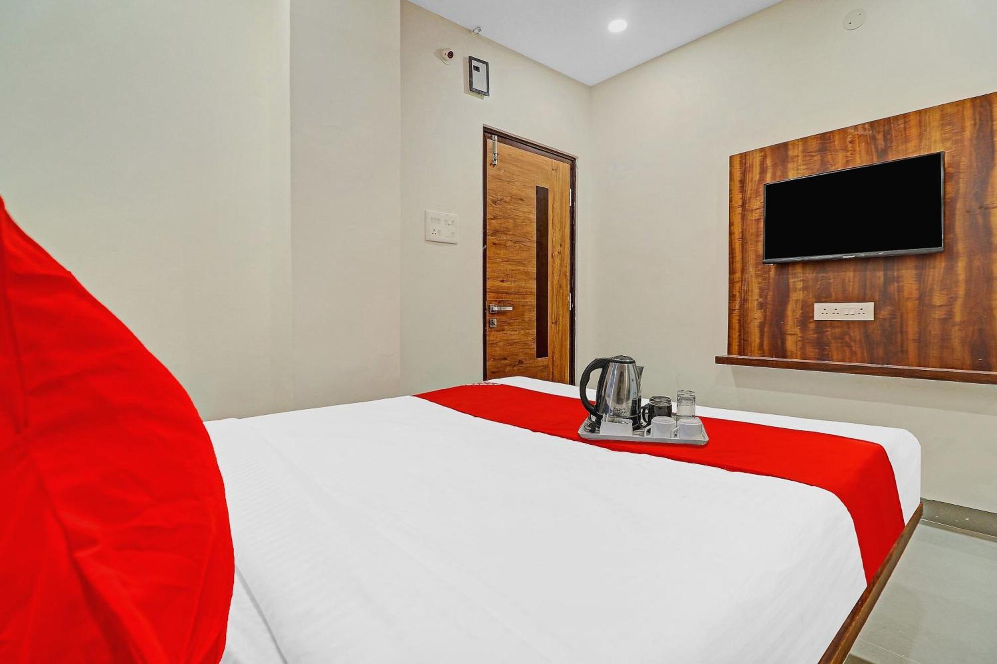 Hotel O Night Eye Haïdarabad Extérieur photo
